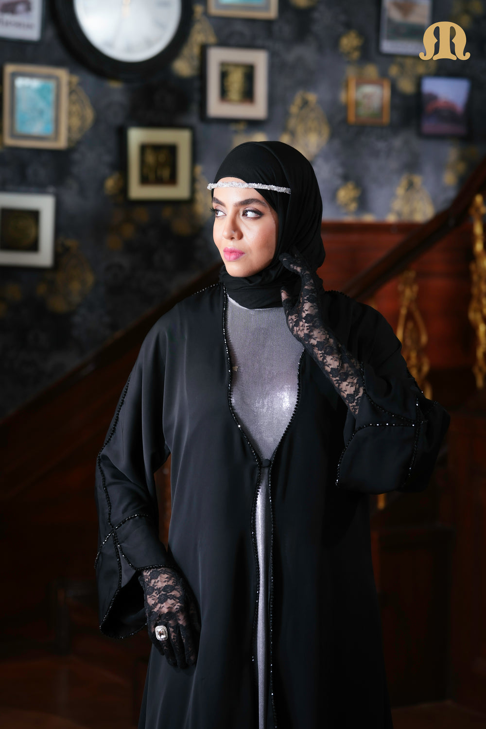 عباية نيكسا سوداء