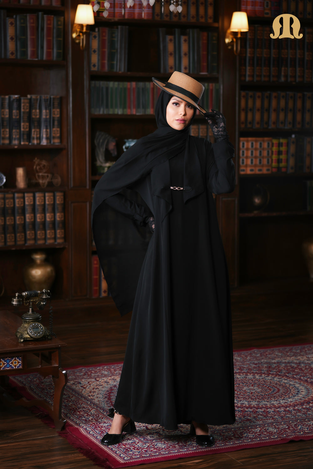 Kaia Abaya Black