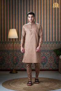 पुरुषों के लिए टेरफ़ी काली कुर्ता ब्राउन 2.0