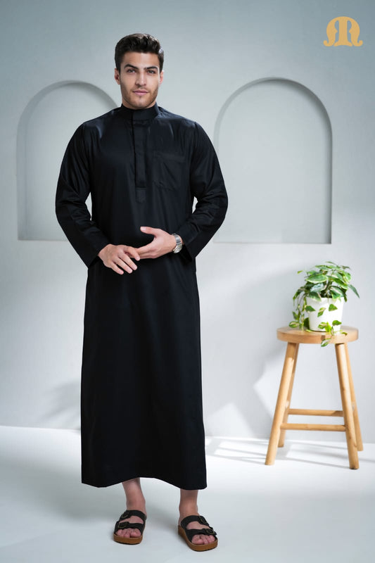 Kurvig Saudi Black Thobe Men