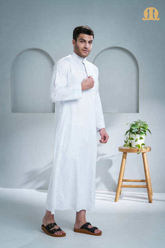 Kurvig Saudi White Thobe Men