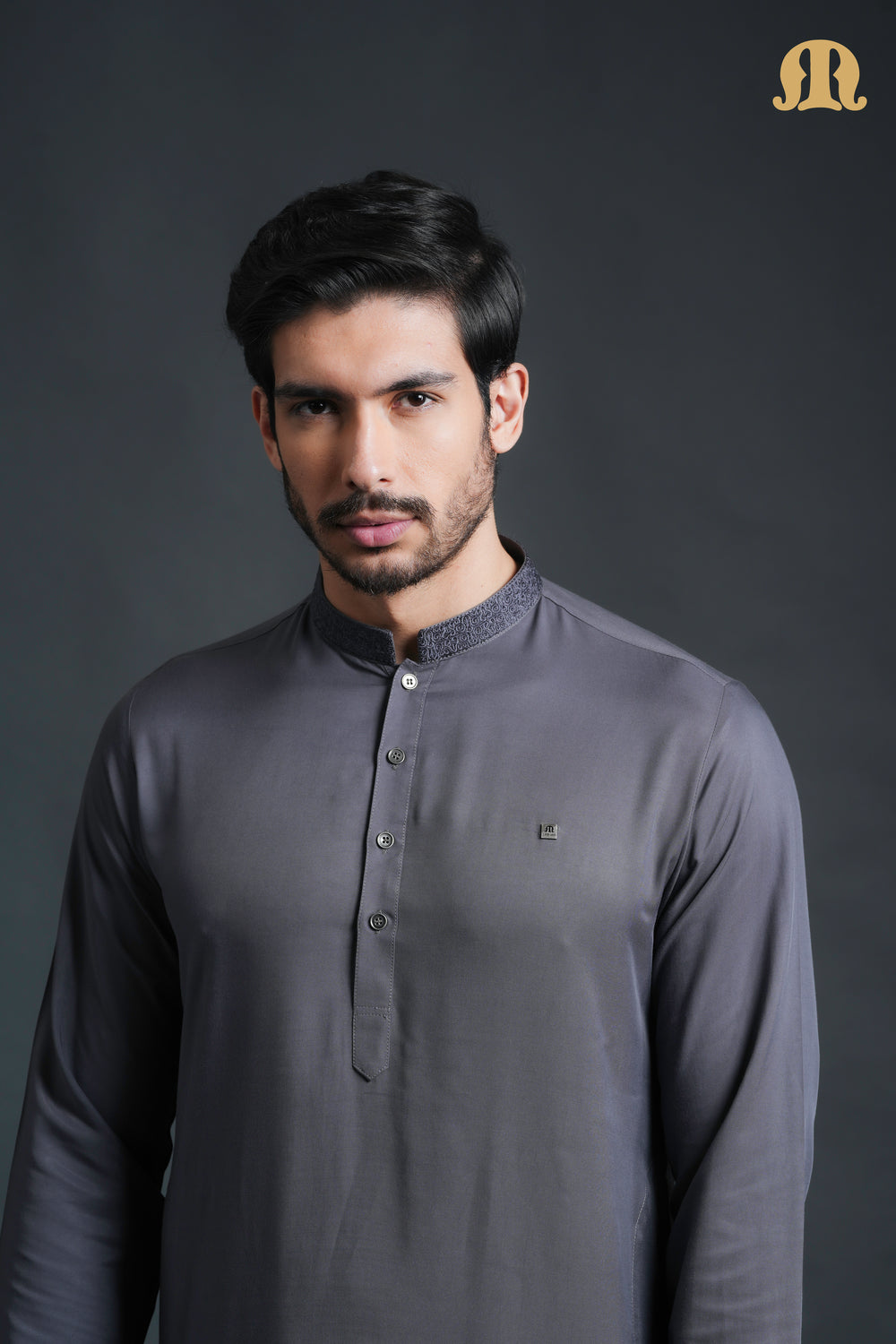 Yavan Embriodered Grey Kurta Set Men