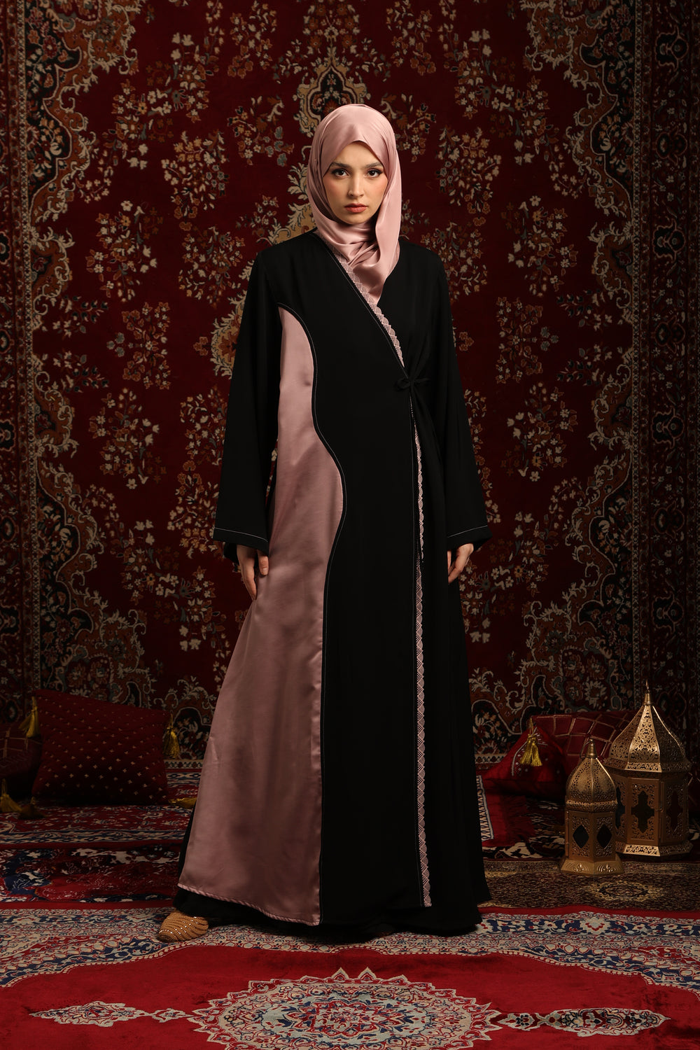 Sera Abaya Black & Pink