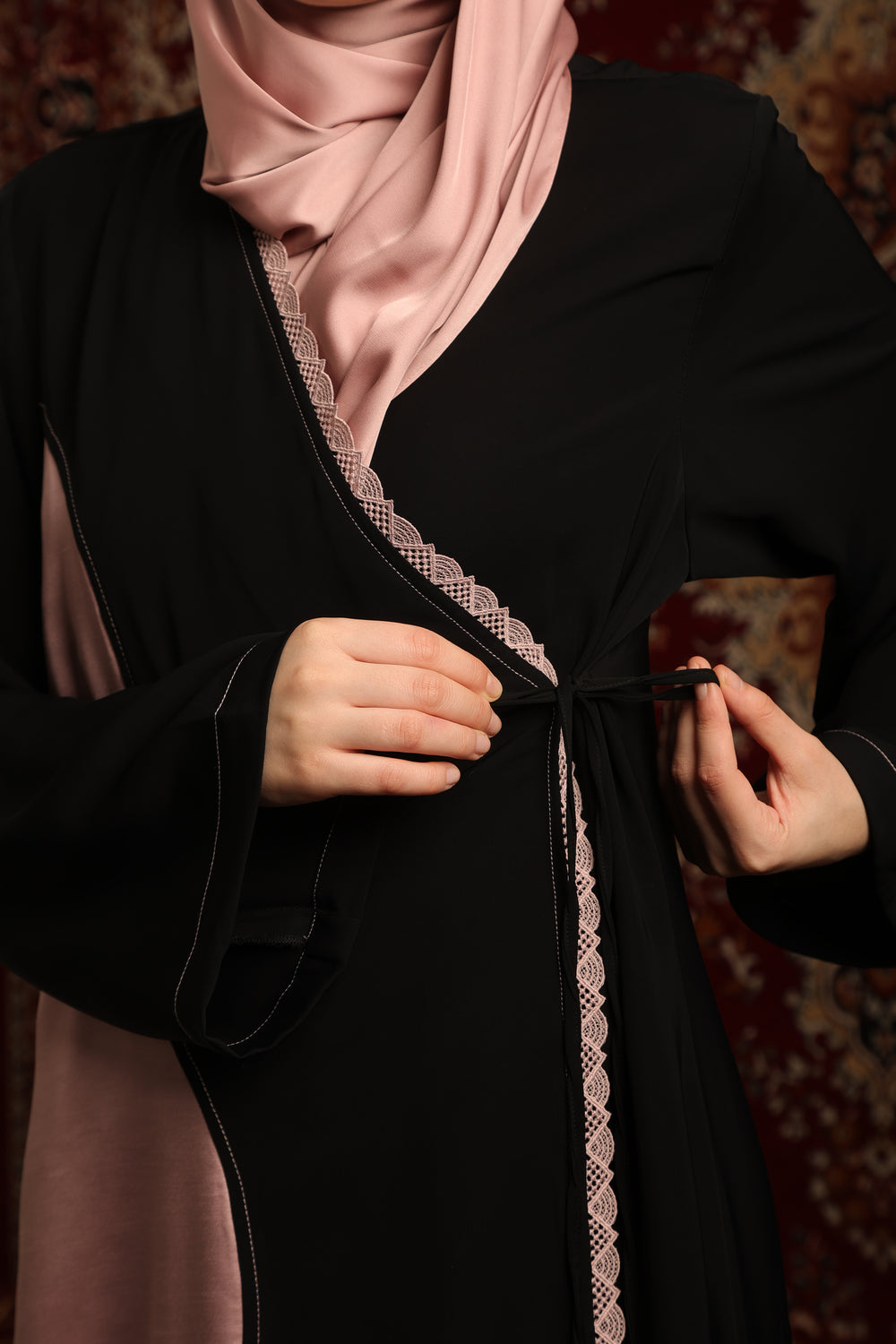 Sera Abaya Black & Pink