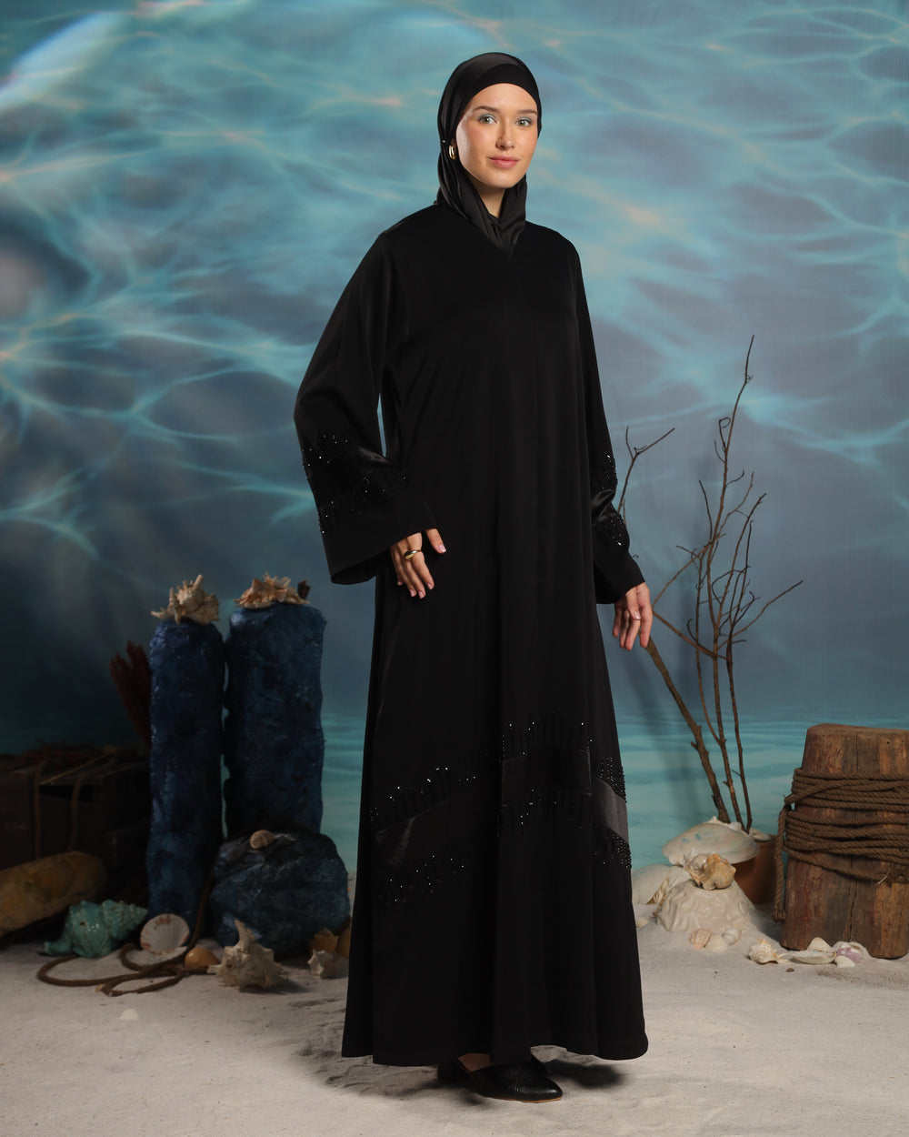 Hikari Abaya | Black