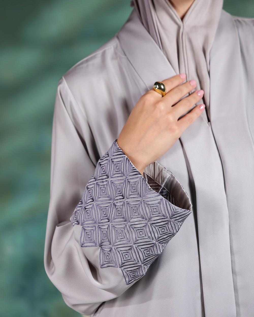 Naseem Abaya | Silver Ivory