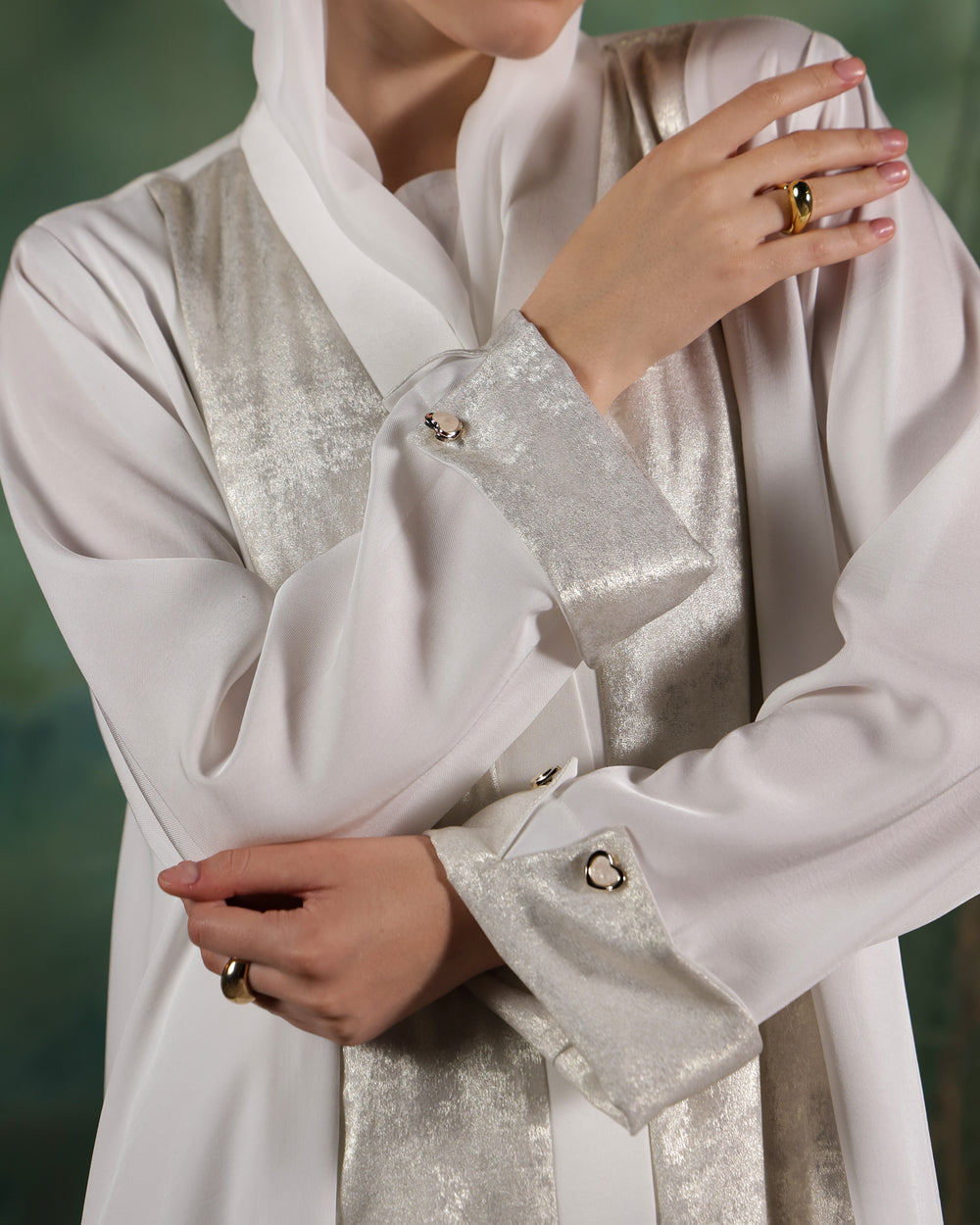 Luz Abaya | White with Silver