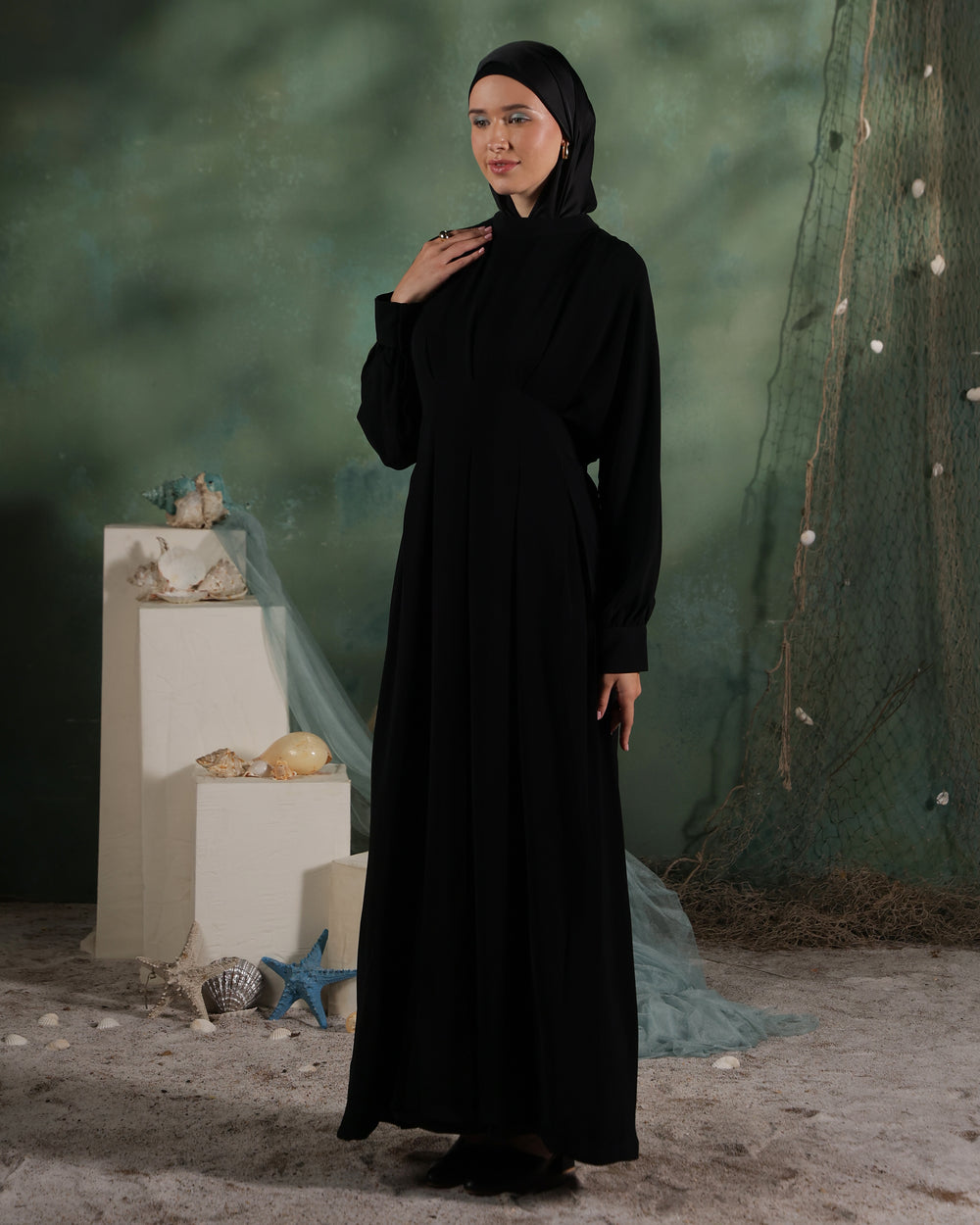 Kiyomi Abaya | Black