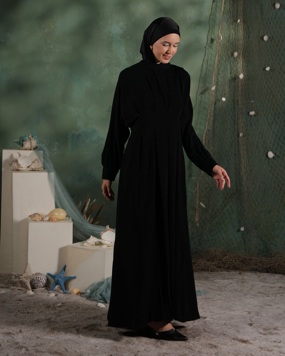 Kiyomi Abaya | Black