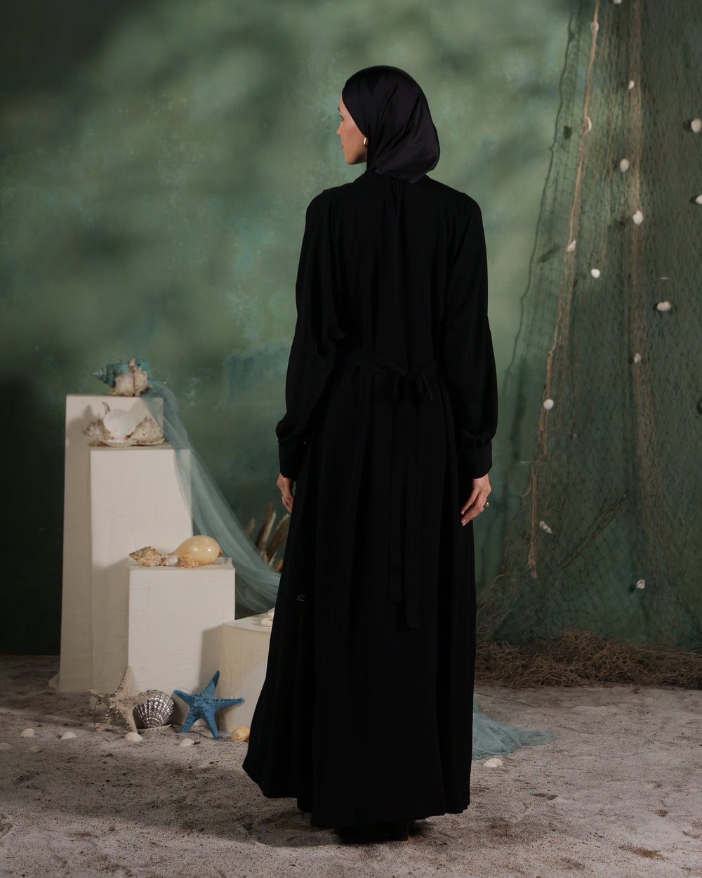 Kiyomi Abaya | Black