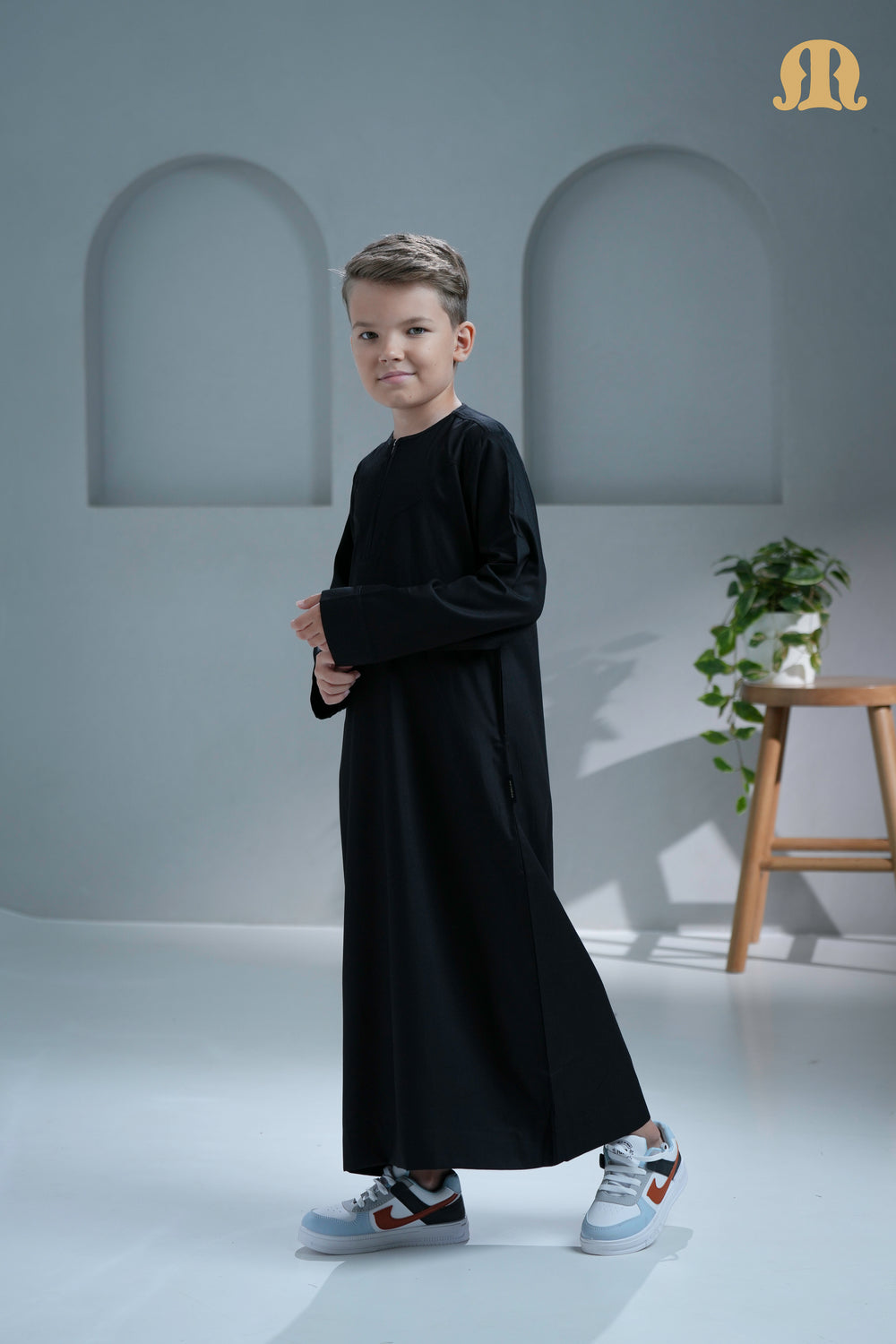 Kurvig Omani Black Boys Thobe