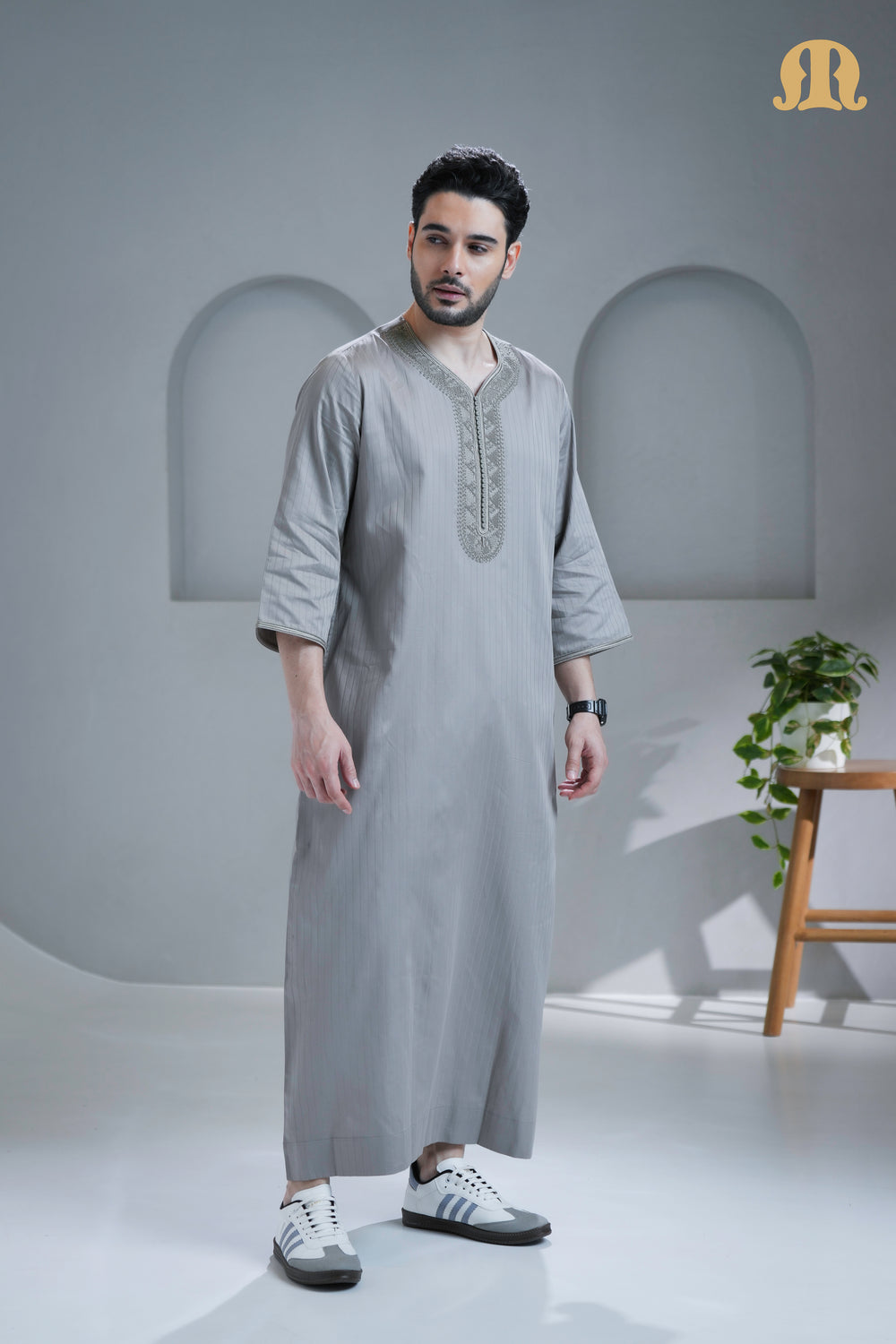 ثوب مغربي رمادي من زاغورا للرجال