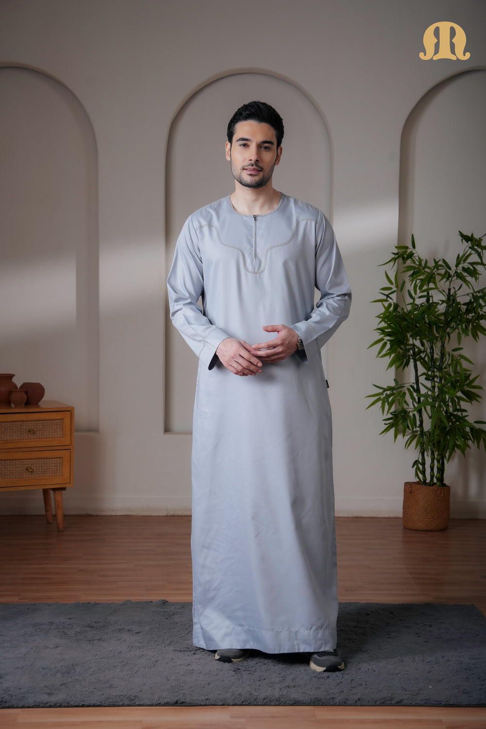 Kurvig Omani 2.0 Light Grey Thobe Mens