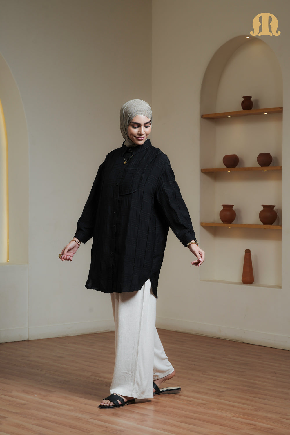 EREGANTO TUNIC BLACK
