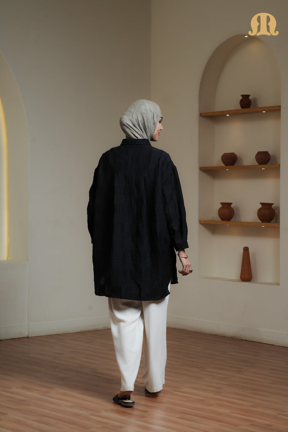 EREGANTO TUNIC BLACK