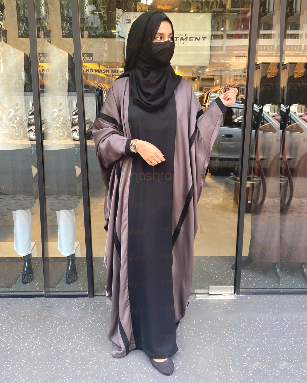 عباية قفطان بلون بني متداخل للنساء
